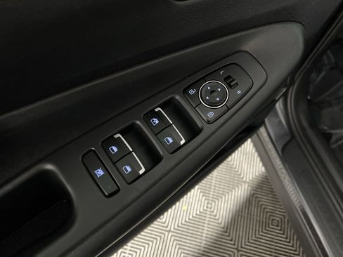 Used 2020 Hyundai Santa Fe SE image 15