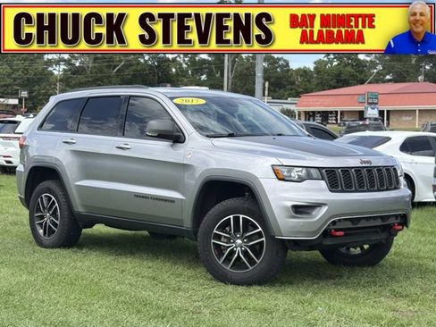 Used 2017 Jeep Grand Cherokee Trailhawk AWD/4WD image 1