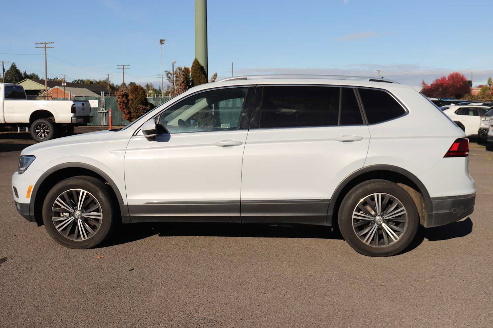 Used 2019 Volkswagen Tiguan SEL AWD/4WD image 8