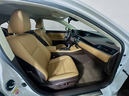 Used 2017 Lexus ES 350 image 32