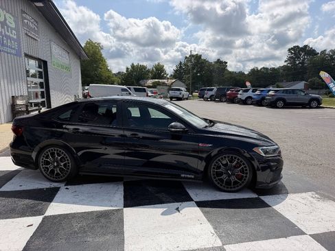 Used 2020 Volkswagen Jetta GLI FWD image 5