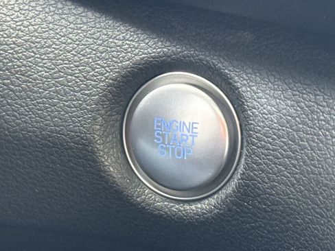Used 2023 Hyundai Santa Fe SEL FWD image 17