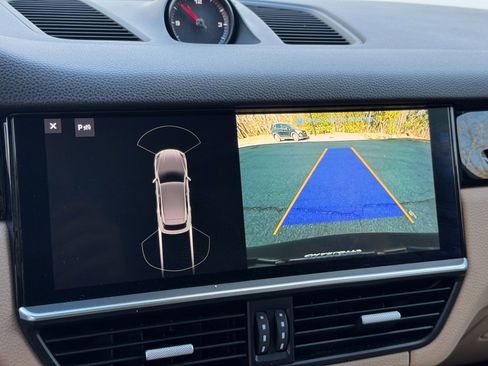 Used 2019 Porsche Cayenne image 35