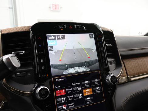 Used 2021 RAM 3500 Limited image 22