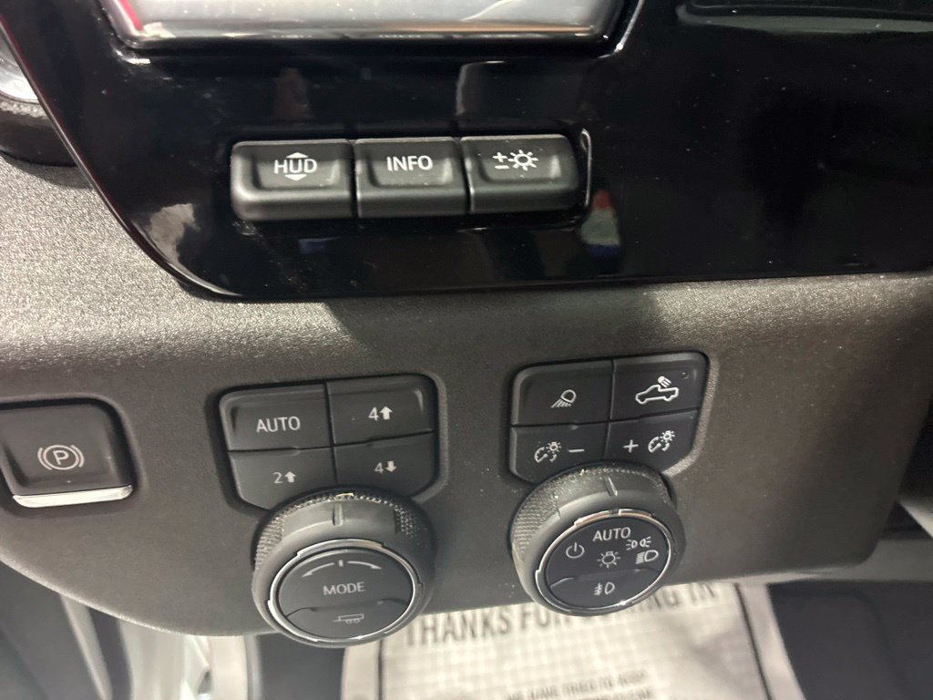 Used 2025 Chevrolet Silverado 1500 High Country w/ Technology Package AWD/4WD image 21