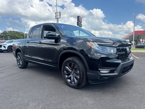 Used 2024 Honda Ridgeline Sport image 9