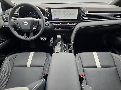 Used 2026 Toyota Camry SE w/ Multimedia Upgrade Package FWD image 23