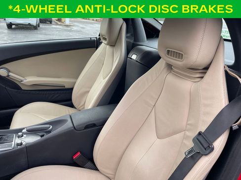 Used 2010 Mercedes-Benz SLK 300 image 16