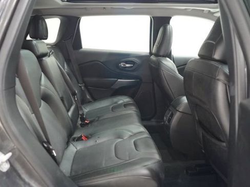 Used 2022 Jeep Cherokee Limited image 36