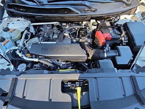 Certified 2025 Nissan Rogue S image 29