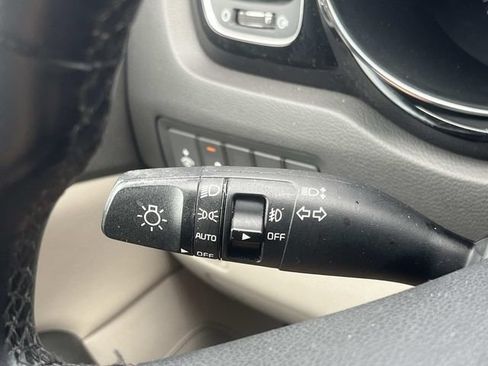 Used 2016 Kia Sedona EX FWD image 40