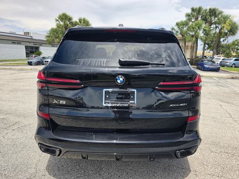 New 2026 BMW X5 xDrive40i w/ M Sport Package AWD/4WD image 3