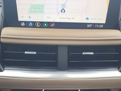 Used 2021 Chevrolet Suburban Premier w/ Premium Package image 4