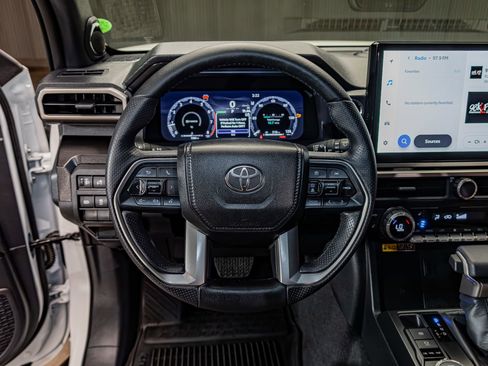 Used 2026 Toyota 4Runner Limited AWD/4WD image 15