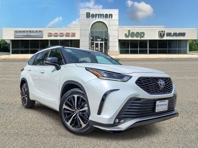 Used 2022 Toyota Highlander XSE