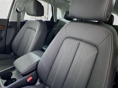 Used 2023 Audi Q5 2.0T Premium Plus w/ Premium Plus Package image 11