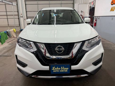 Used 2018 Nissan Rogue S AWD/4WD image 2