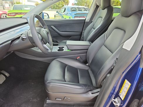 Used 2021 Tesla Model Y Long Range image 14