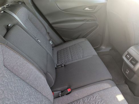 Used 2022 Chevrolet Equinox LT image 36