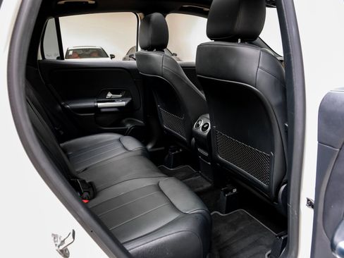 Used 2023 Mercedes-Benz GLA 250 w/ Premium Package image 36