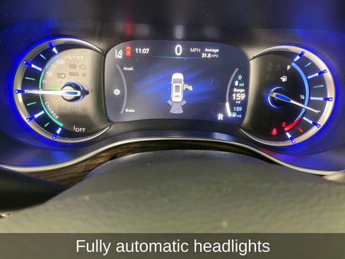 Certified 2023 Chrysler Pacifica Limited image 22