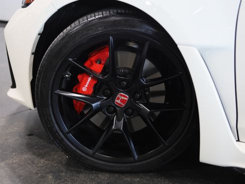 Used 2023 Honda Civic Type R image 13