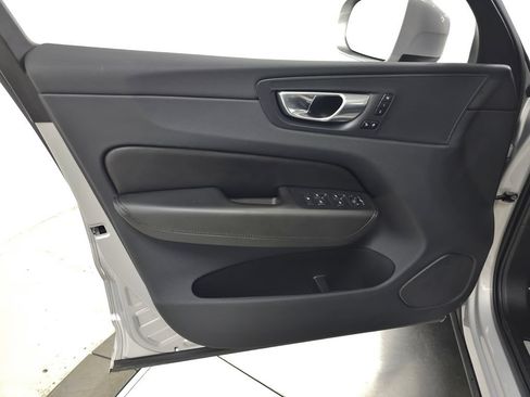 Used 2023 Volvo XC60 B5 Core w/ Climate Package AWD/4WD image 17
