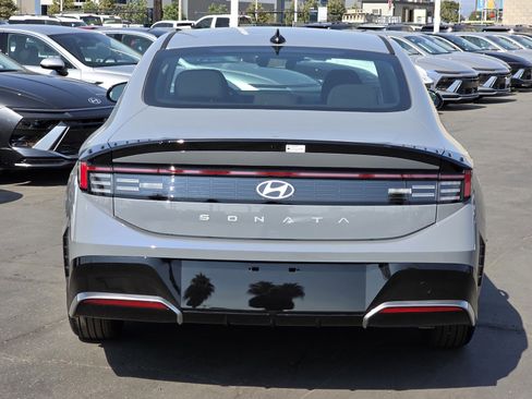 New 2025 Hyundai Sonata SEL image 8