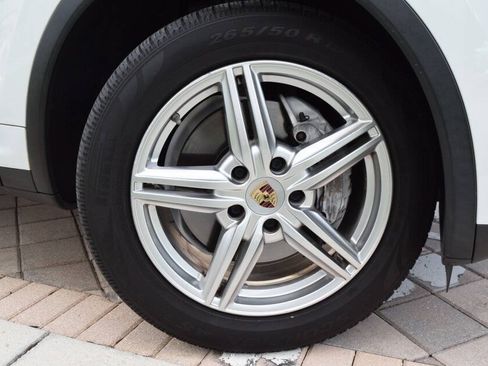 Used 2014 Porsche Cayenne Diesel Platinum Edition AWD/4WD image 90