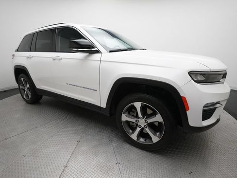 Used 2023 Jeep Grand Cherokee 4WD 4xe image 35