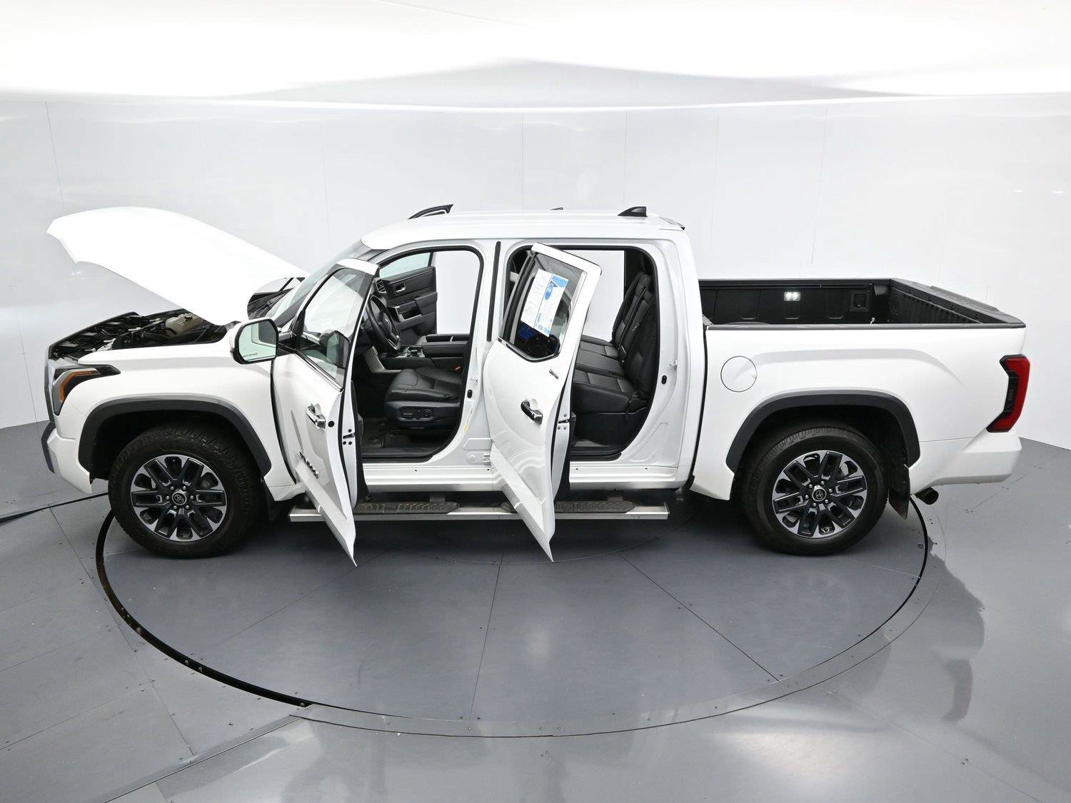 Used 2023 Toyota Tundra Limited AWD/4WD image 43