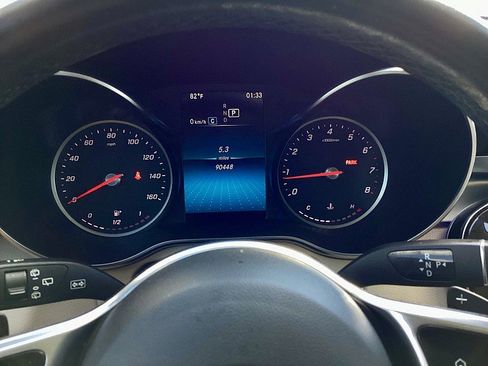 Used 2021 Mercedes-Benz GLC 300 image 13