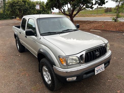 Used 2004 Toyota Tacoma PreRunner image 10