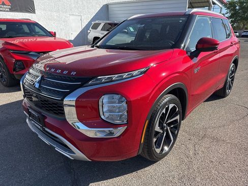 New 2025 Mitsubishi Outlander SEL image 3