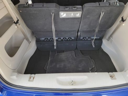 Used 2018 Chrysler Pacifica Touring Plus w/ Tire & Wheel Group FWD image 17
