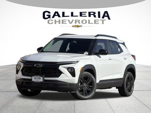 New 2026 Chevrolet TrailBlazer LT w/ Midnight Edition FWD image 1