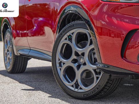 New 2025 Alfa Romeo Tonale image 2