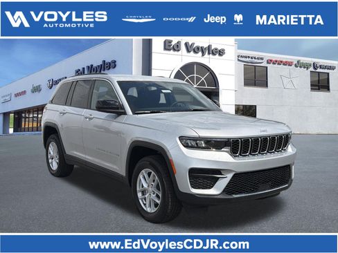 New 2026 Jeep Grand Cherokee Laredo AWD/4WD image 1