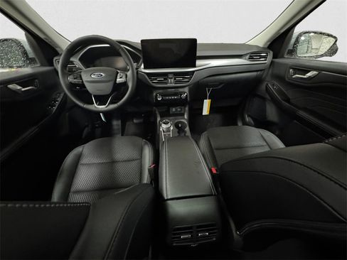 New 2025 Ford Escape SE w/ Class II Trailer Tow Package image 10