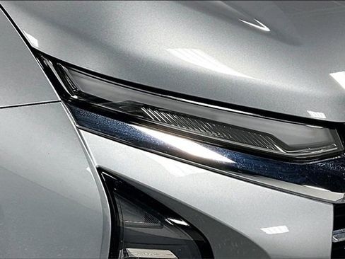 Used 2025 Chevrolet Equinox LT image 27