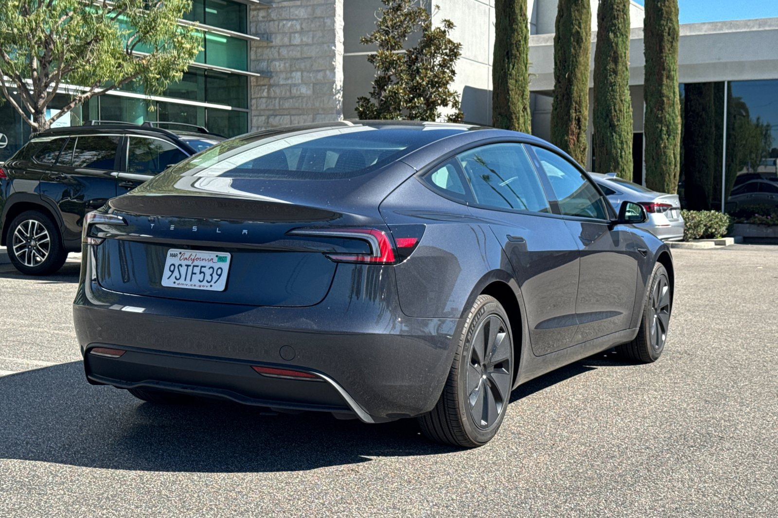 Used 2025 Tesla Model 3 Long Range RWD image 5