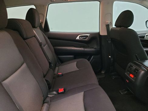 Used 2020 Nissan Pathfinder S image 19