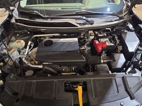 Used 2023 Nissan Rogue S AWD/4WD image 17