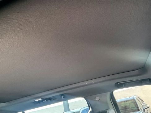 Used 2022 Chevrolet Suburban LT image 13