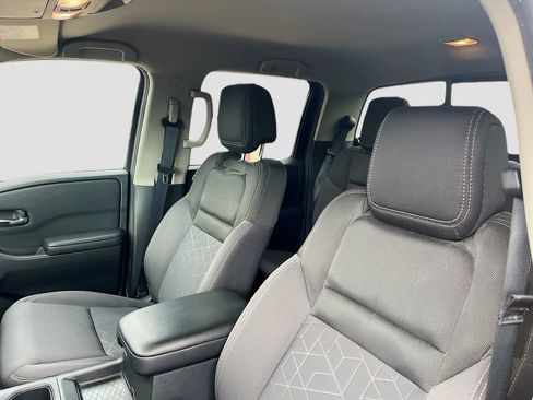 Used 2025 Nissan Frontier SV w/ SV Convenience Package RWD image 20