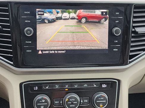 Used 2019 Volkswagen Atlas SEL AWD/4WD image 16