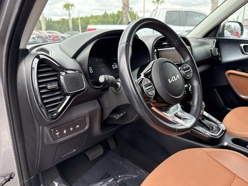 Used 2024 Kia Soul EX w/ Option Group 015 FWD image 23