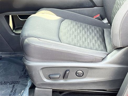 Used 2023 Nissan Pathfinder SV image 11