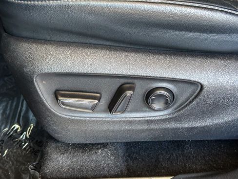 Used 2023 Toyota Highlander XSE FWD image 22