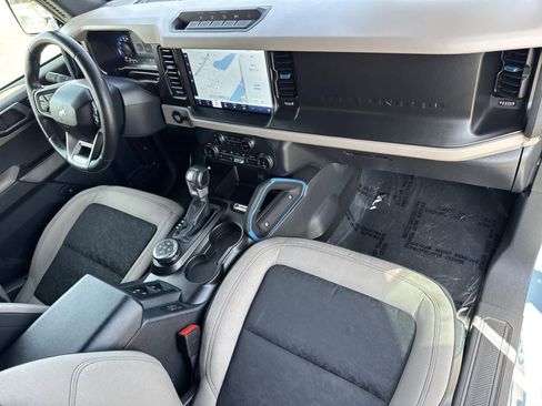 Used 2022 Ford Bronco Wildtrak image 39